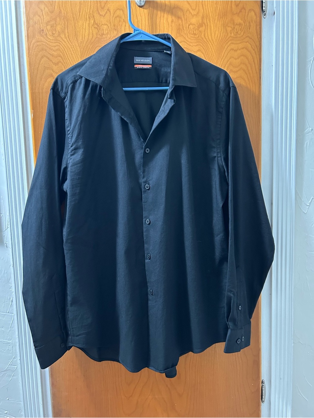Van Heusen Men's Black Long-Sleeve Dress Shirt